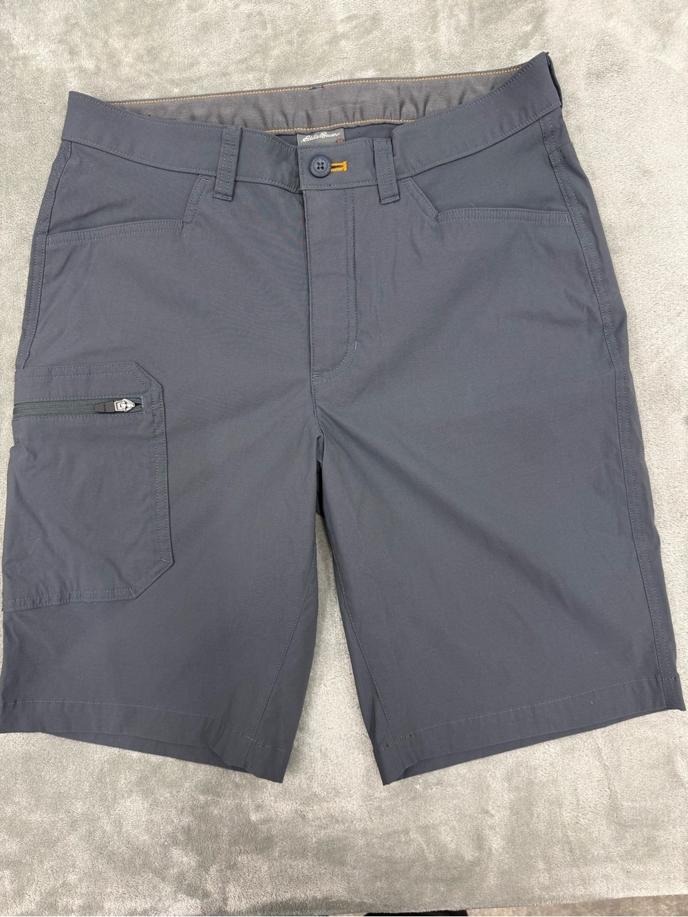 Eddie Bauer Rainier Shorts Mens 32 Gray stretch cargo pockets UPF 50+ stretch